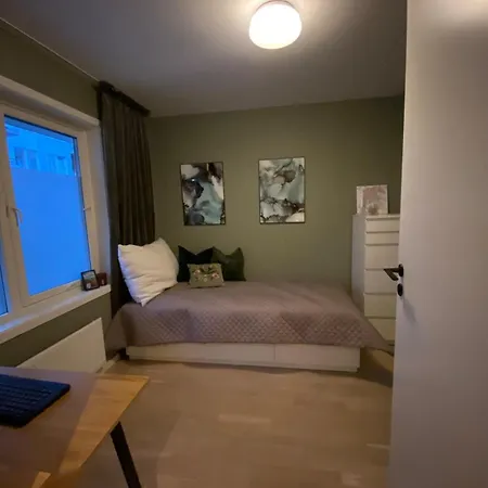 Stylish 3-room With Free Parking *